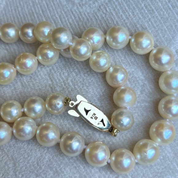 Vintage 14K yellow good clasp 
8.50MM Tasaki 21” Cultured Akoya Pearl Necklace - Picture 13 of 15